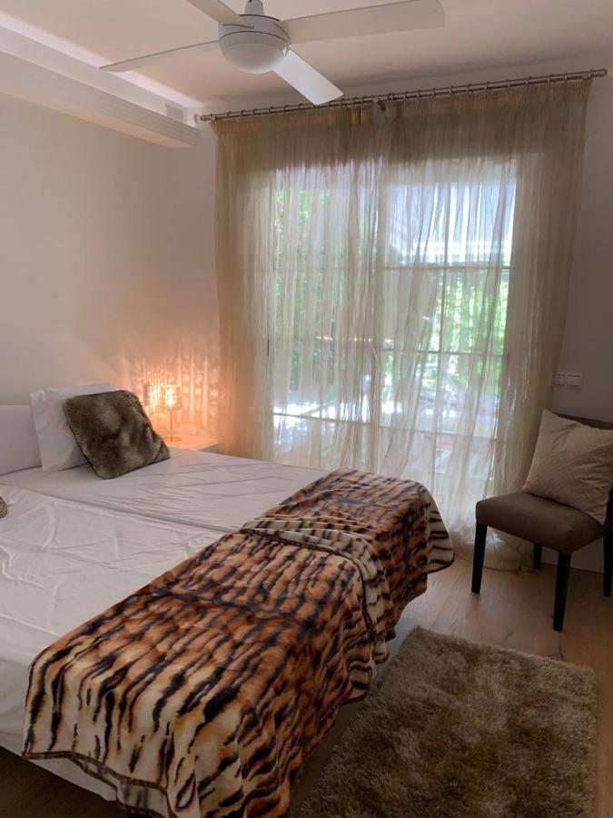 Marbella Playa Residencial Con Piscina Leilighet Eksteriør bilde