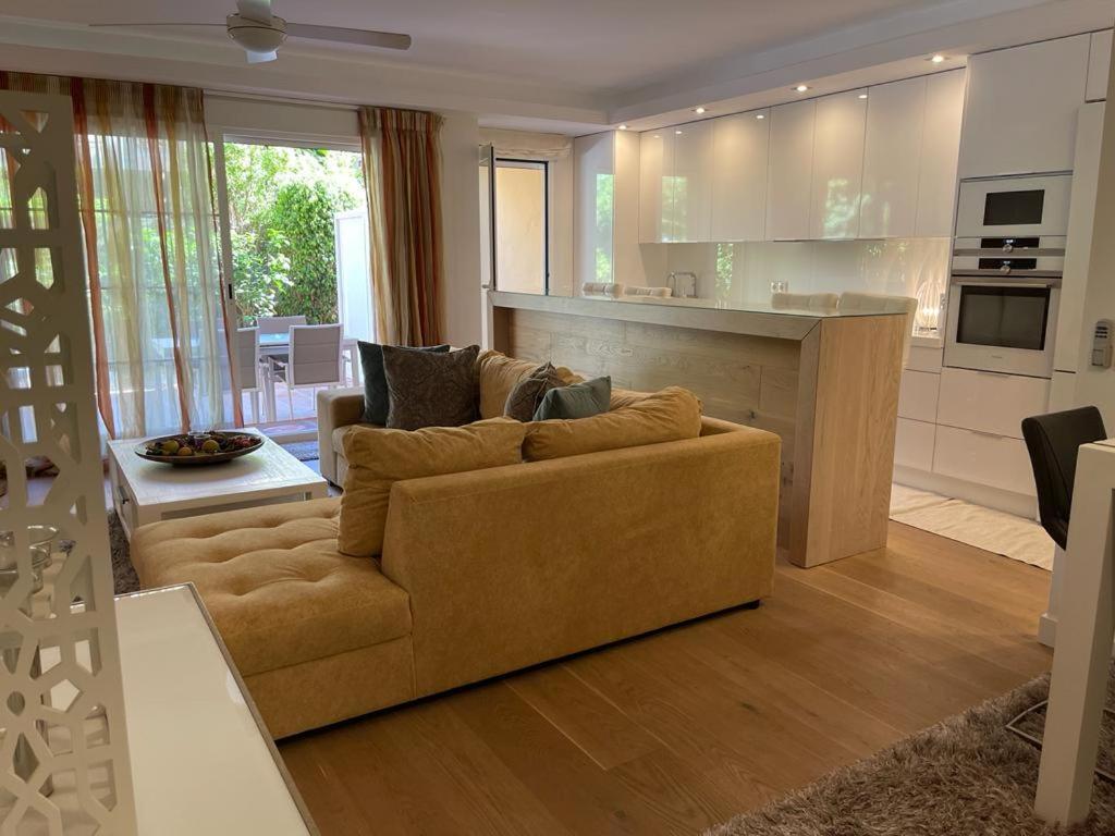 Marbella Playa Residencial Con Piscina Leilighet Eksteriør bilde