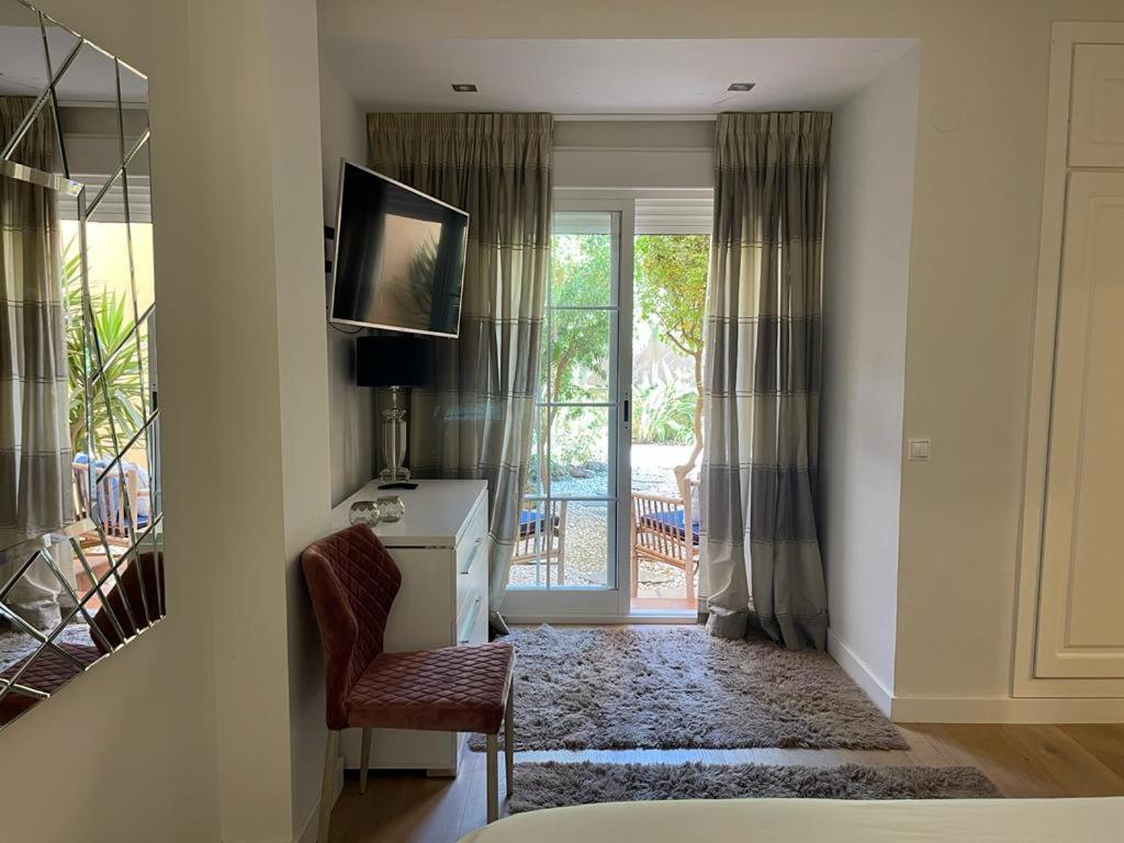Marbella Playa Residencial Con Piscina Leilighet Eksteriør bilde
