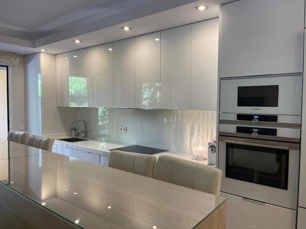 Marbella Playa Residencial Con Piscina Leilighet Eksteriør bilde