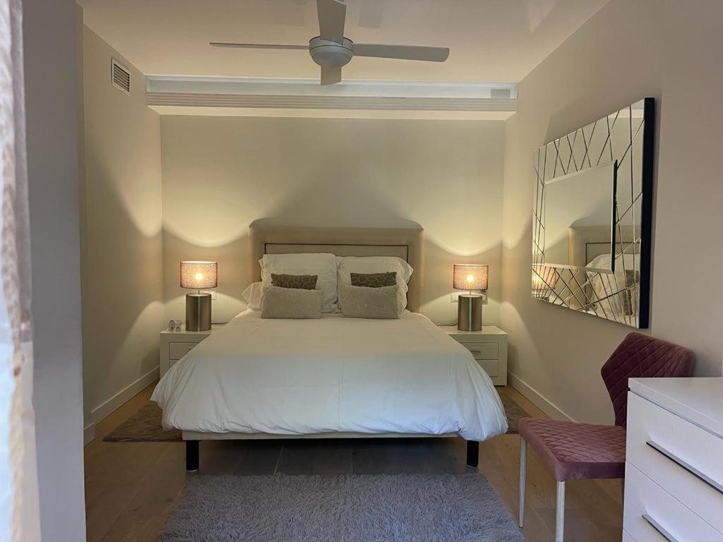 Marbella Playa Residencial Con Piscina Leilighet Eksteriør bilde