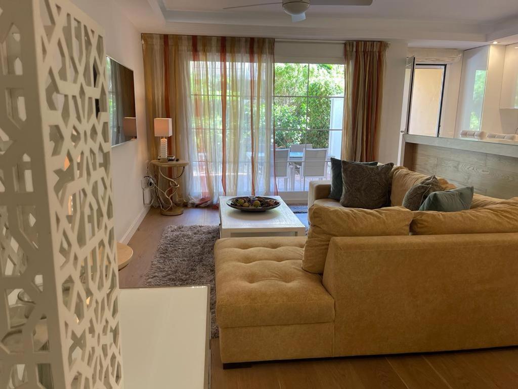 Marbella Playa Residencial Con Piscina Leilighet Eksteriør bilde